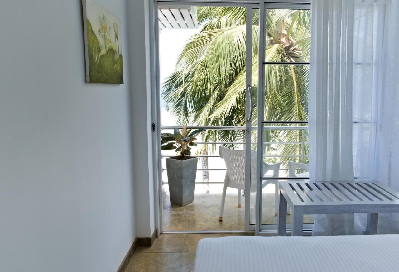 Smeralda Beach Hotel Dikwella Exterior photo